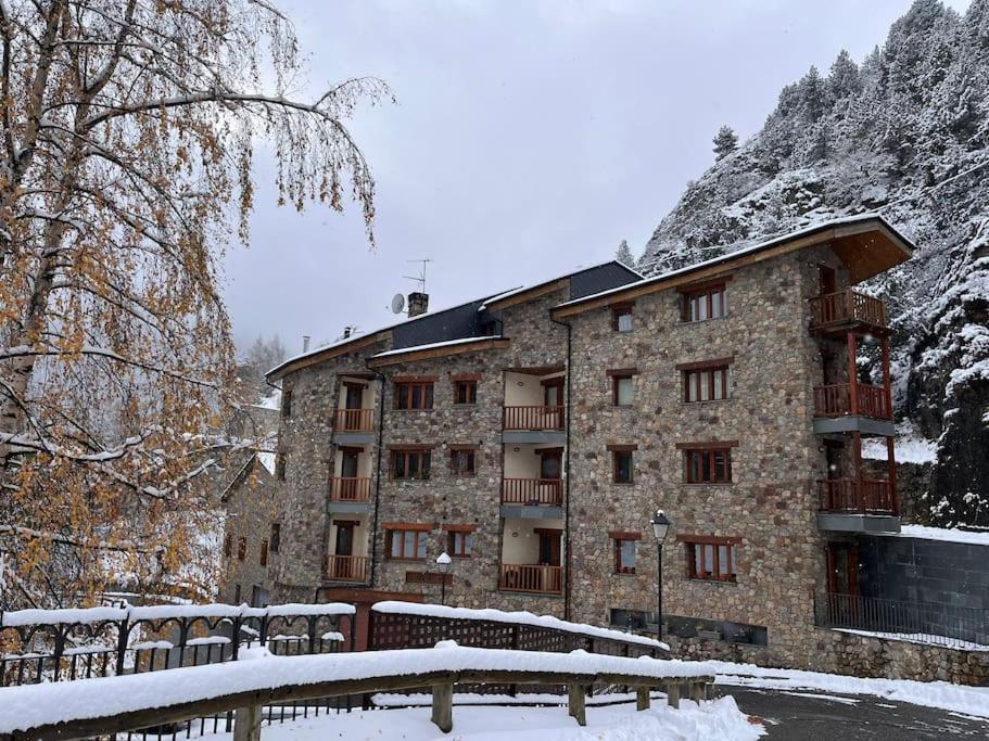 R Valle De Incles-Grandvalira Free Parking Canillo Ngoại thất bức ảnh